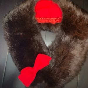 Vintage Fur Collar Scarf with Red Bow